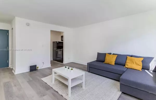 143 SW 9th St #209, Miami, FL 33130
