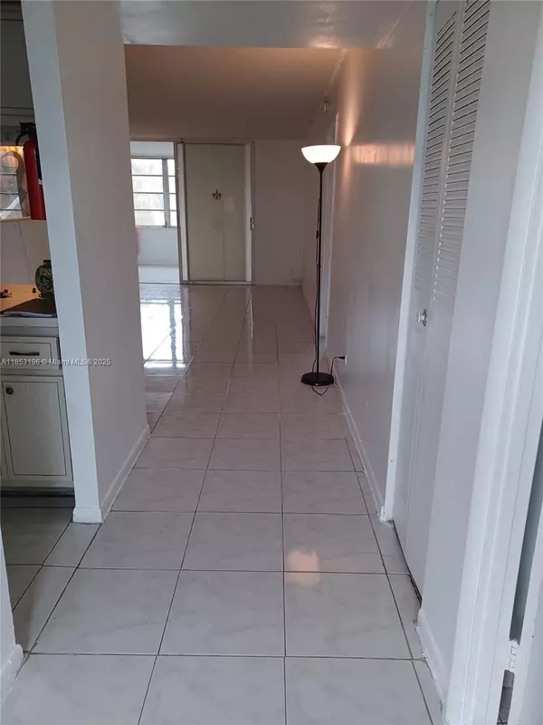 Miami, FL 33179,445 NE 195th St #230