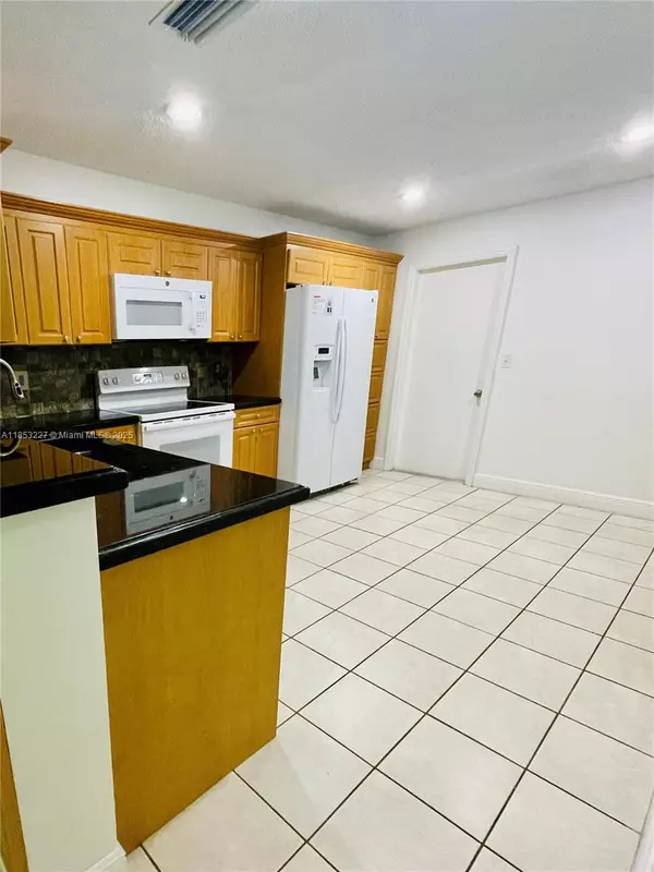 Weston, FL 33327,1503 Veracruz Ln #5-14