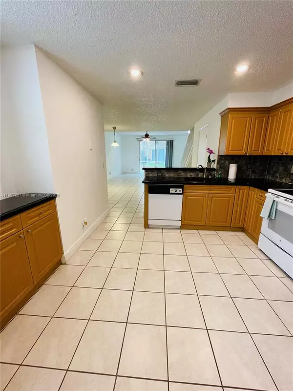 Weston, FL 33327,1503 Veracruz Ln #5-14