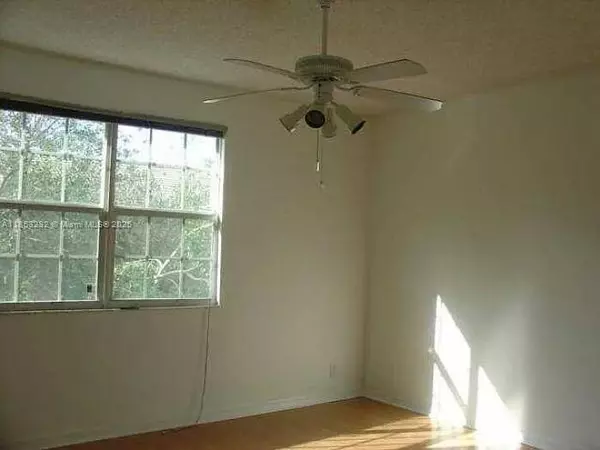 Weston, FL 33327,1354 Veracruz Ln #3-8