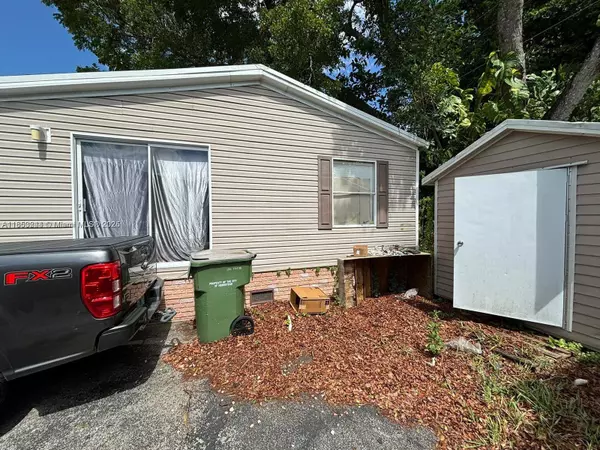Homestead, FL 33030,220 NE 12th Ave #37