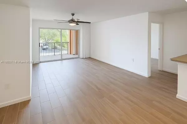 Naples, FL 34104,1150 Wildwood Lakes Blvd #203