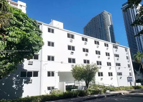 Miami, FL 33130,143 SW 9th St #210