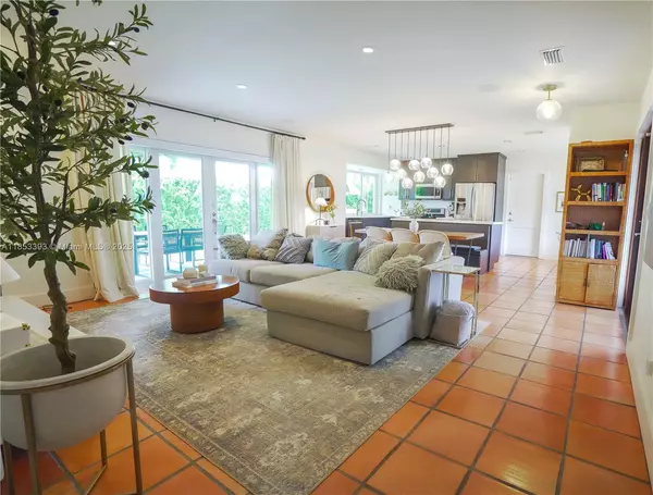 Miami, FL 33173,8760 SW 84th St