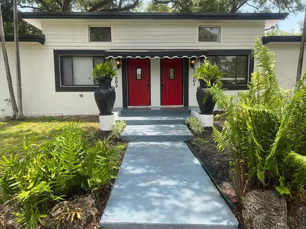 North Miami, FL 33161,13203 NE 3rd Ct #13203