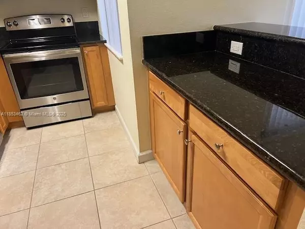 Cutler Bay, FL 33190,22501 SW 88th Pl #15-25
