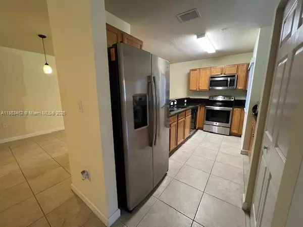 Cutler Bay, FL 33190,22501 SW 88th Pl #15-25