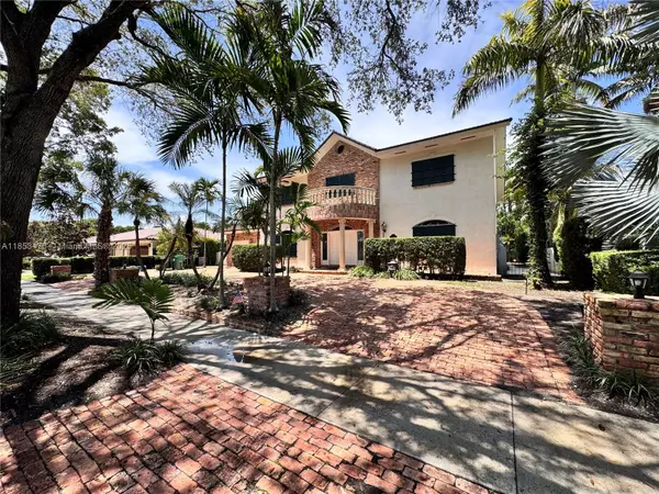Miami Lakes, FL 33014,7235 S Prestwick Pl