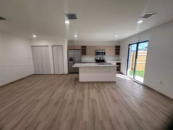 Florida City, FL 33034,936 NW 10 STREET #5