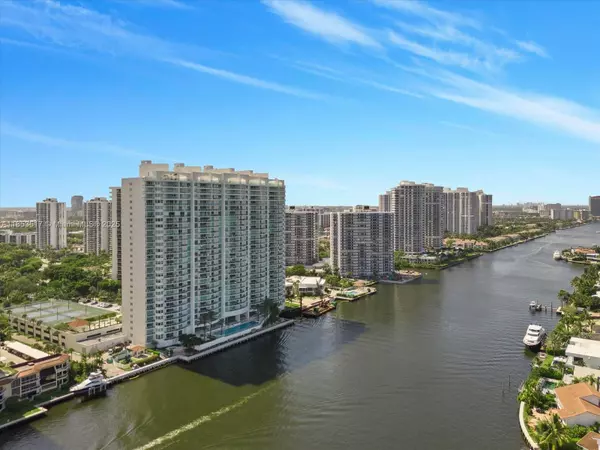 Aventura, FL 33180,20201 E Country Club Dr #2301
