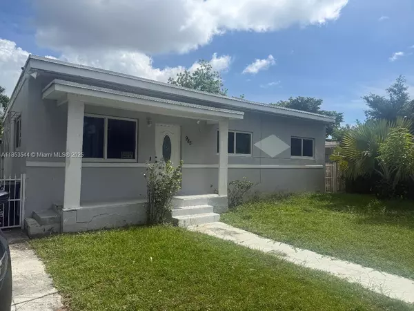 North Miami, FL 33161,985 NE 146th St