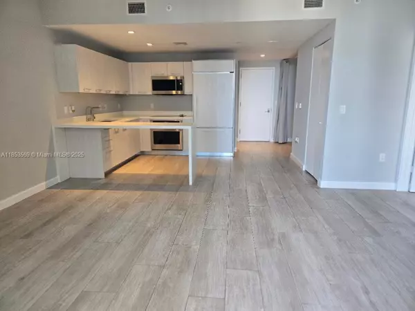 Miami, FL 33130,45 SW 9th St #2602
