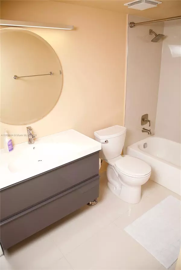 Sunny Isles Beach, FL 33160,210 174th St #1107