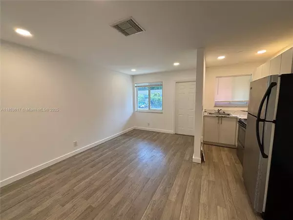 Hollywood, FL 33020,2308 Jackson St #4