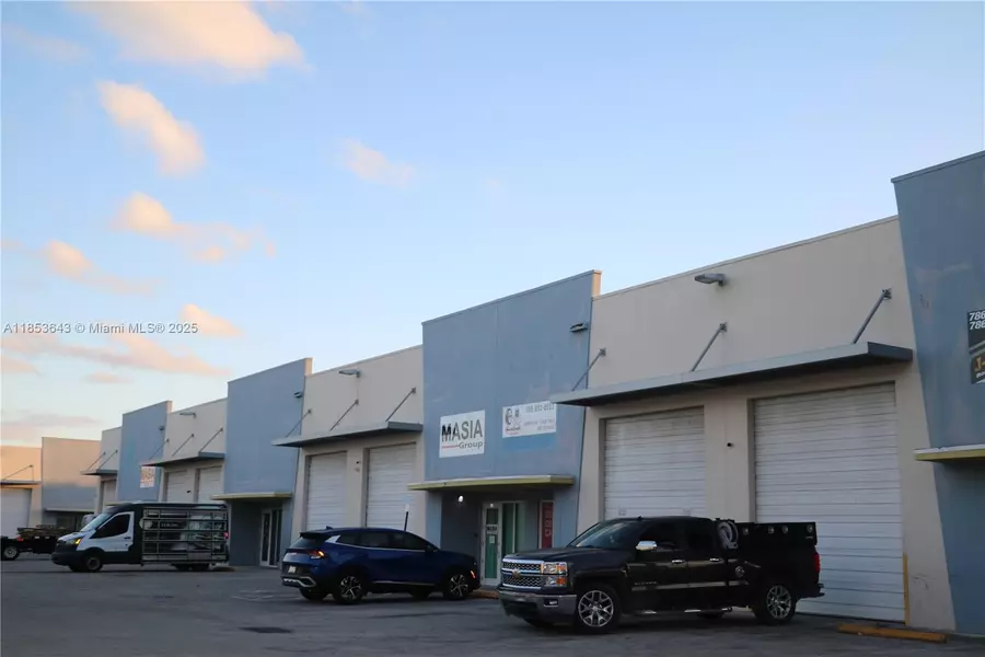 10887 NW 17th St #204, Sweetwater, FL 33172