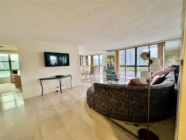 Aventura, FL 33180,3530 Mystic Pointe Dr #601