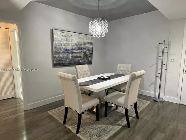 Aventura, FL 33180,18800 NE 29th Ave #1004