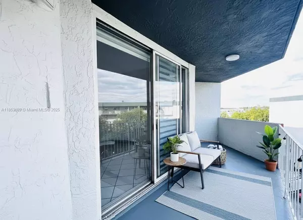 Hialeah, FL 33012,1750 W 46th St #535