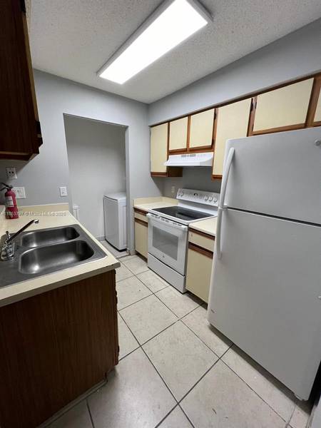 1261 SW 46th Ave #2005, Pompano Beach, FL 33069