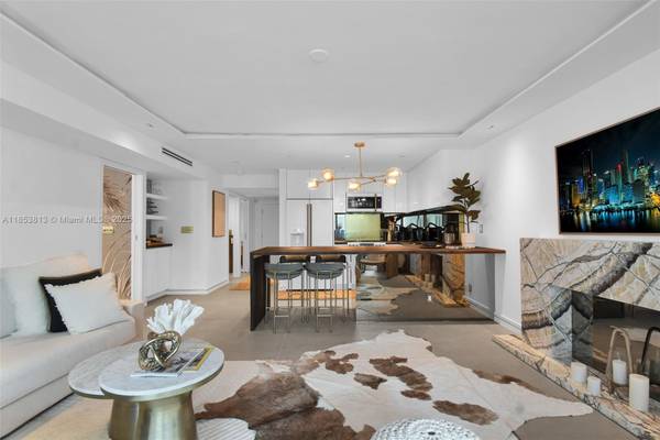 2301 Collins Ave #1201, Miami Beach, FL 33139
