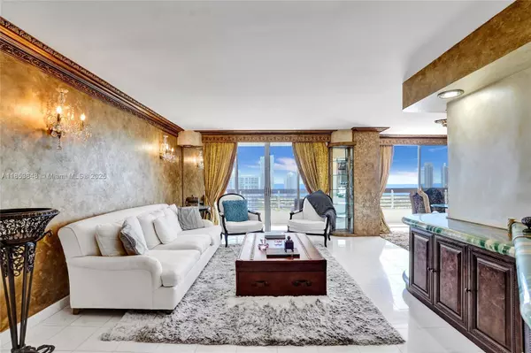 Aventura, FL 33180,3530 Mystic Pointe Dr #2915