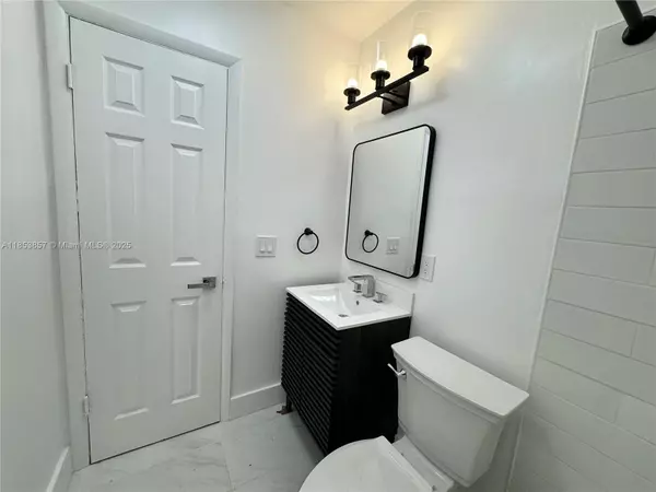 Fort Lauderdale, FL 33308,4317 NE 21st Ave #7