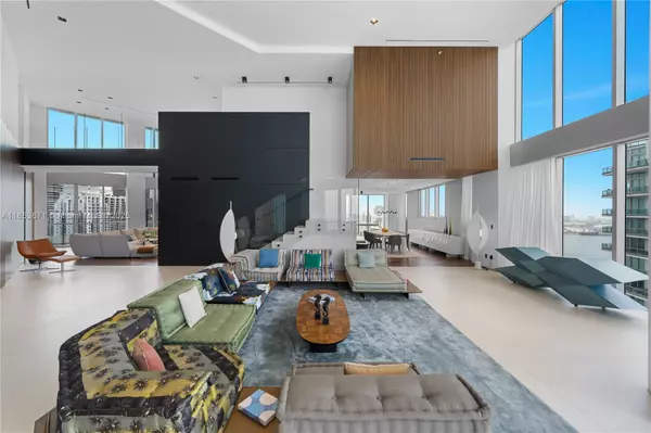 1300 Brickell Bay Dr #4401, Miami, FL 33131
