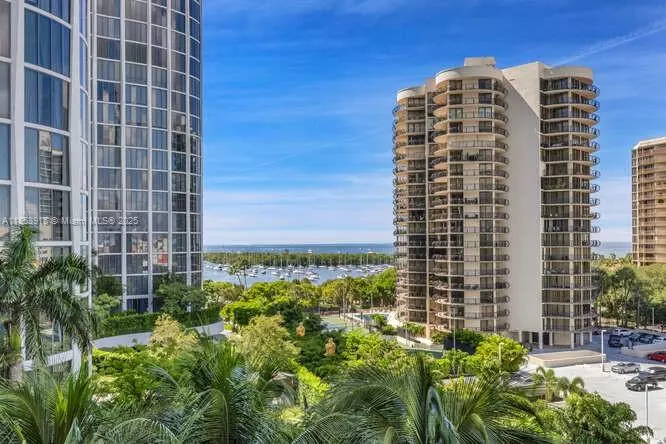 Miami, FL 33133,2831 S Bayshore Dr #702