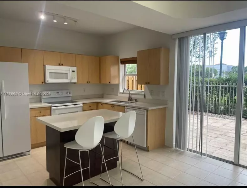 11500 NW 60th Ter #376, Doral, FL 33178