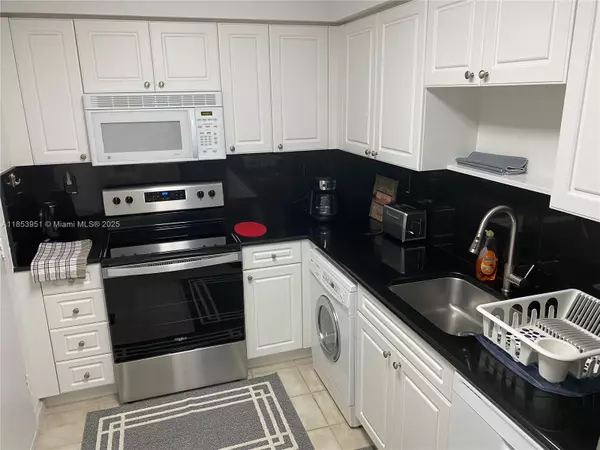 2501 S Ocean Dr #828, Hollywood, FL 33019