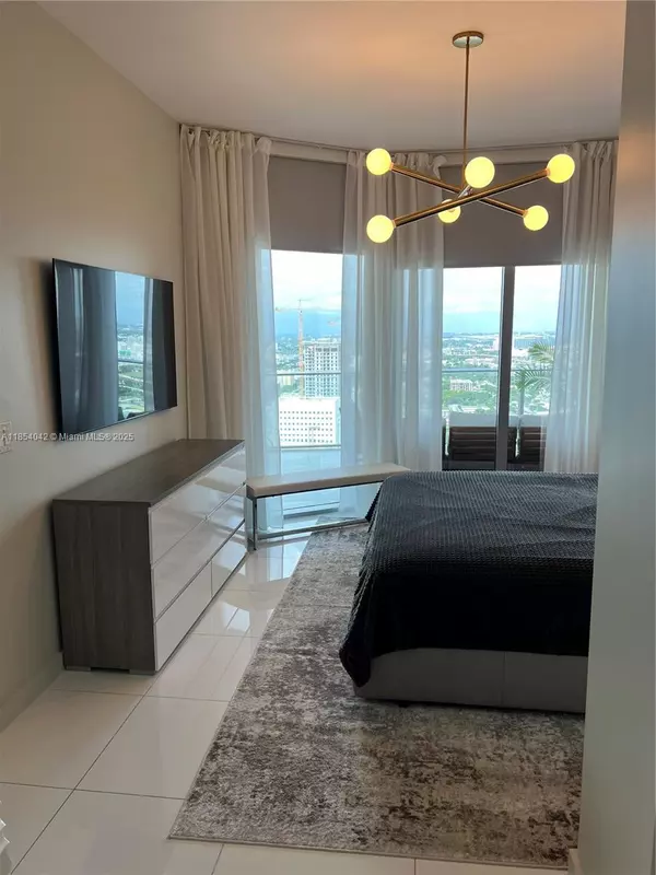 Miami, FL 33132,851 NE 1st Ave #3710