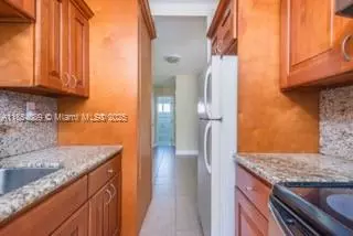 Miami Beach, FL 33139,549 Meridian Ave #8