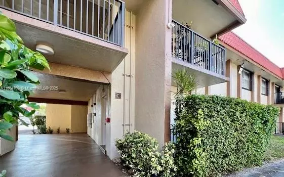 10401 SW 108th Ave #136, Miami, FL 33176