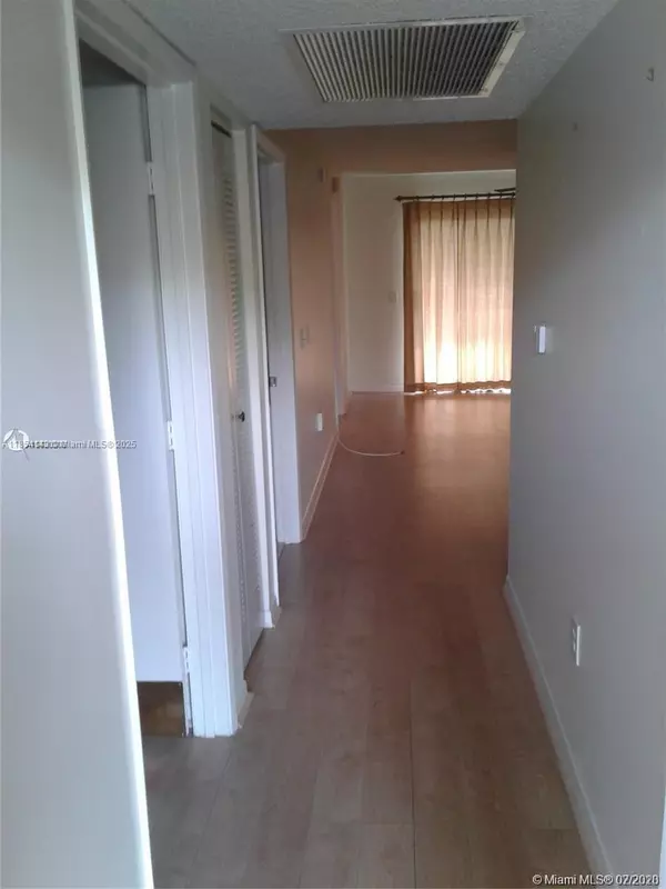 Pembroke Pines, FL 33027,701 SW 142nd Ave #104S