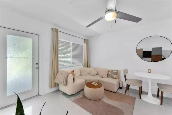 Miami Beach, FL 33139,915 Lenox Ave #104