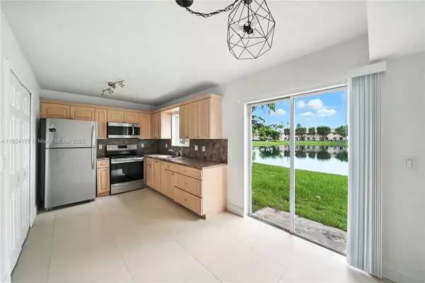 Homestead, FL 33035,1270 SE 26th St #101