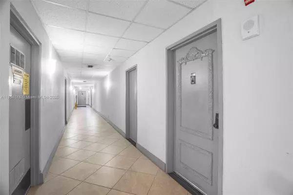 Hollywood, FL 33021,4350 Hillcrest Dr #118