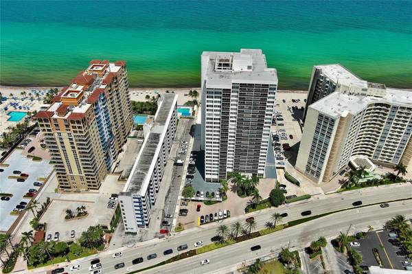 3140 S Ocean Dr #2112, Hallandale Beach, FL 33009