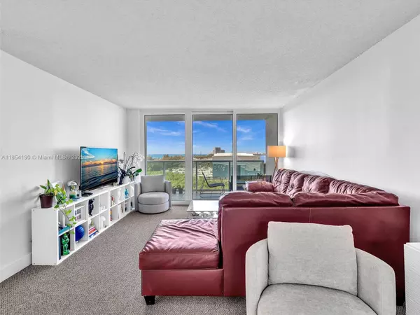 Sunny Isles Beach, FL 33160,100 Bayview Dr #1025