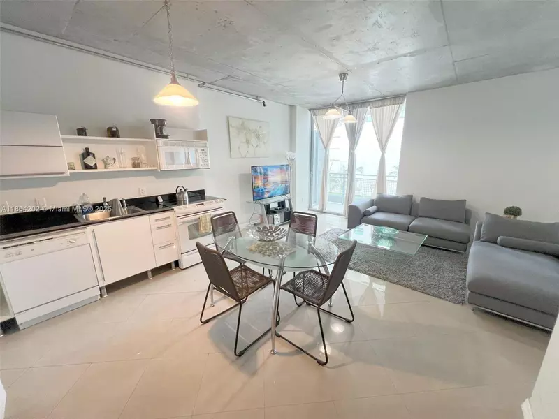 690 SW 1st Ct #1032, Miami, FL 33130
