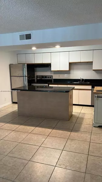 4055 W Mcnab Rd #H201, Pompano Beach, FL 33069