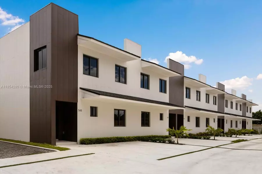 544 NW 7th St #5, Florida City, FL 33034