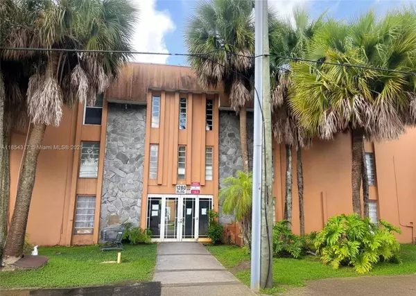 1280 W 54th St #308B, Hialeah, FL 33012
