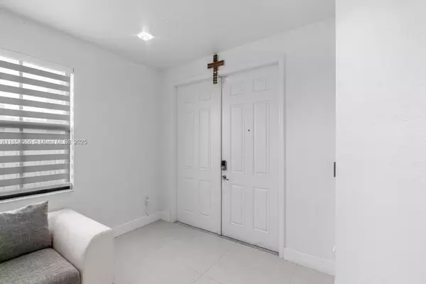 Doral, FL 33178,10023 NW 89th Ter
