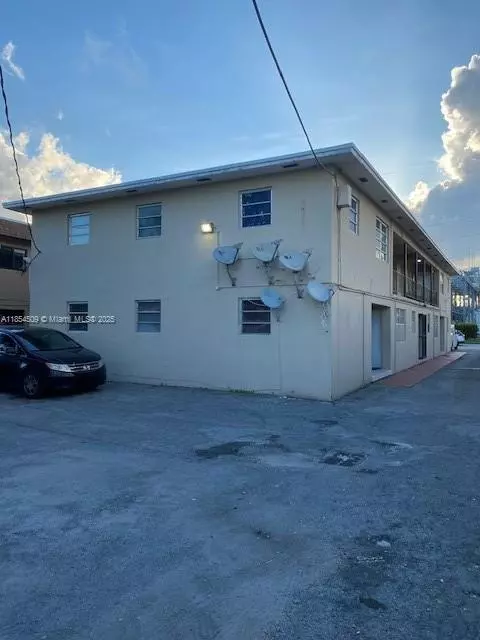 410 NW 47th Ave, Miami, FL 33126