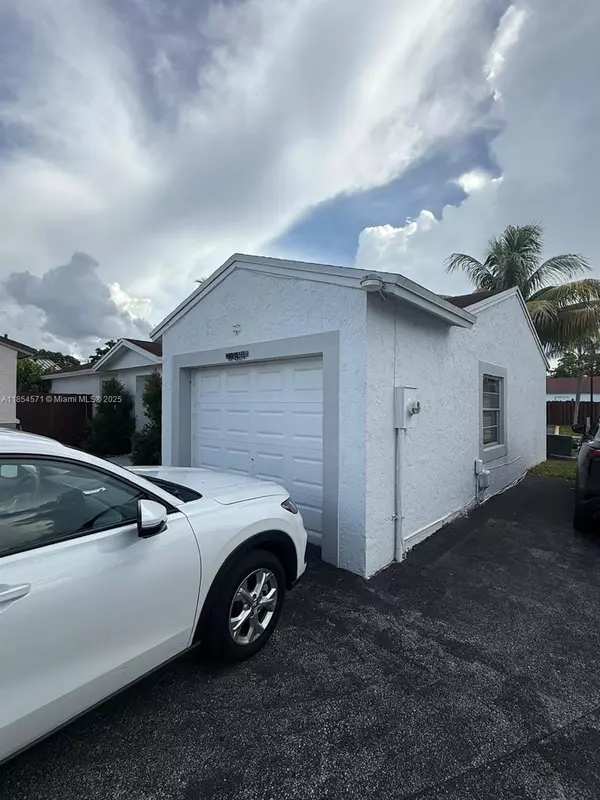 Hialeah, FL 33015,19831 NW 65th Ct