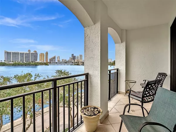 Aventura, FL 33160,3255 NE 184th St #12406