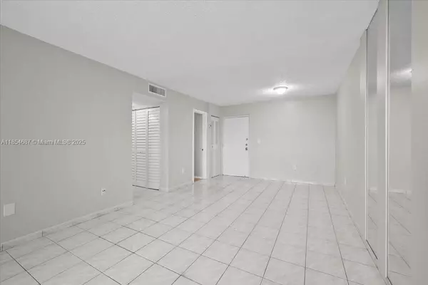 Miami, FL 33174,9440 W Flagler St #414
