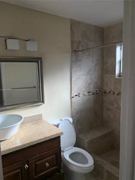 2641 Polk St #3, Hollywood, FL 33020